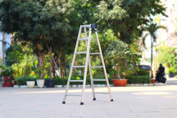 Ứng dụng thang nh&ocirc;m H&agrave;n Quốc trong gia đ&igrave;nh c&ocirc;ng nghiệp v&agrave; n&ocirc;ng nghiệp