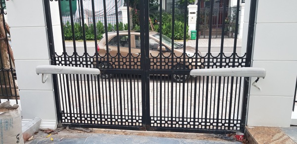 Khi mua phụ kiện cổng tự động chính hãng hoạt động an toàn, hạn chế lỗi kỹ thuật