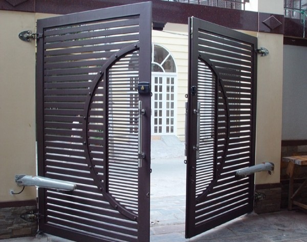 Cửa tự động mở c&aacute;nh vận h&agrave;nh &ecirc;m &aacute;i v&agrave; an to&agrave;n