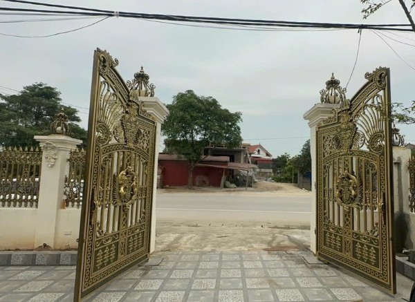 Lắp đặt cửa mở c&aacute;nh tự động chuy&ecirc;n nghiệp thực tế