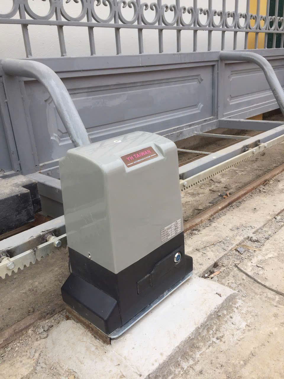 Motor cổng lùa yh 1500 kg