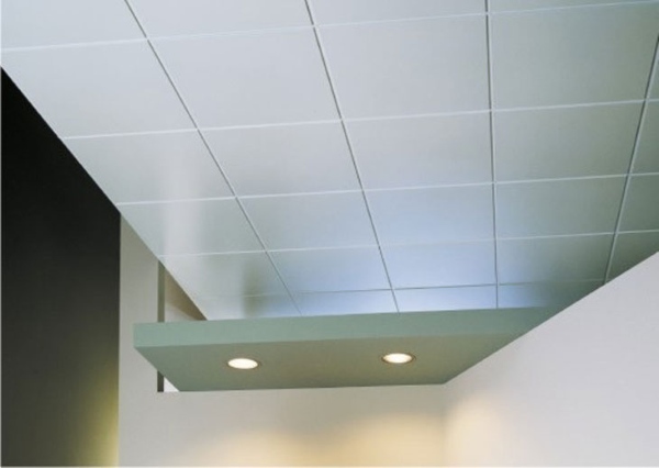 Ứng dụng trần 600x600 nh&ocirc;m thả trong văn ph&ograve;ng hiện đại