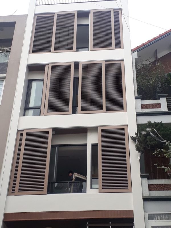 Chớp lam nh&ocirc;m chuyển động điều chỉnh g&oacute;c linh hoạt