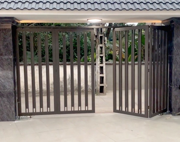 Cổng mở tự động trong kh&ocirc;ng gian d&acirc;n dụng