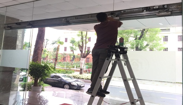Kiểm tra bo mạch điều khiển để x&aacute;c định lỗi vận h&agrave;nh